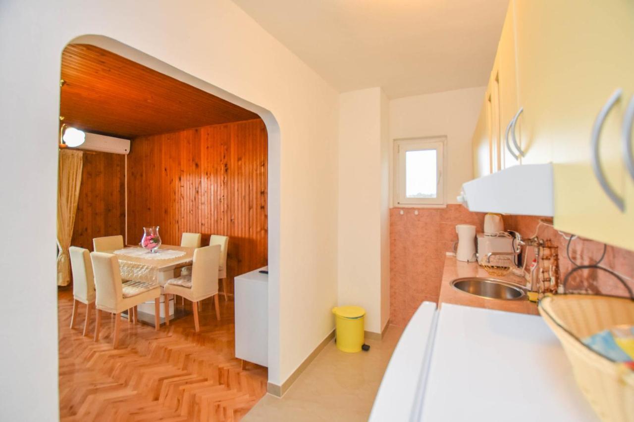 ביוגראד נה מורו Apartments Dandelion מראה חיצוני תמונה