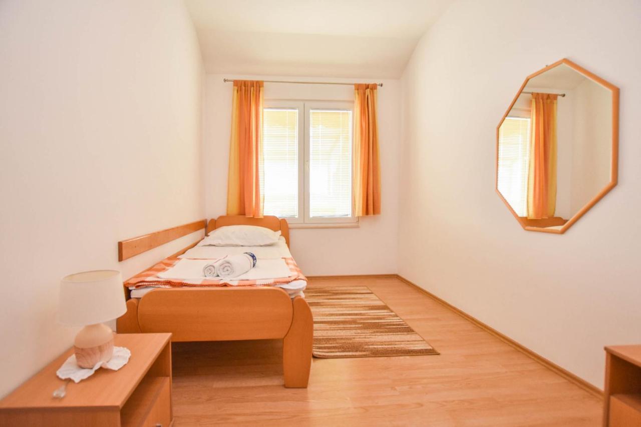 ביוגראד נה מורו Apartments Dandelion מראה חיצוני תמונה