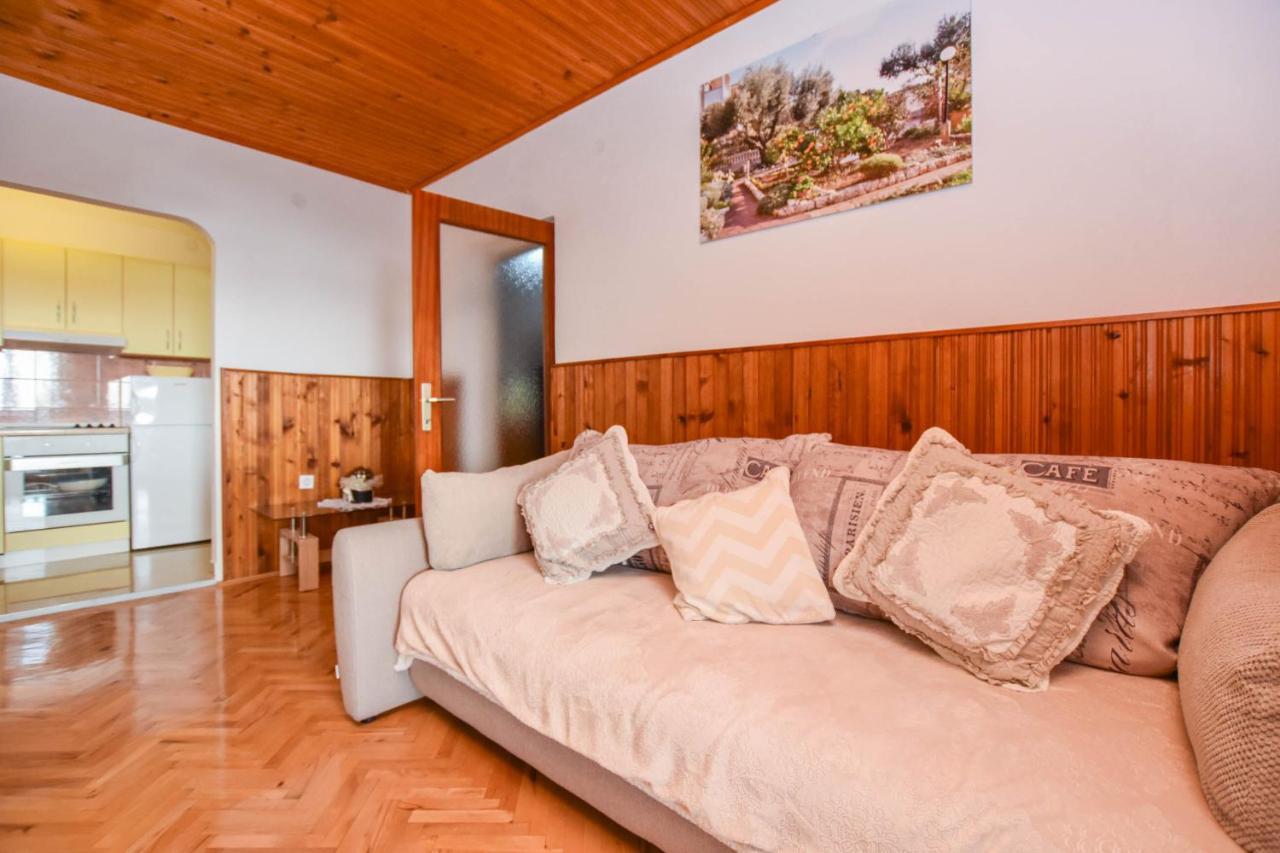 ביוגראד נה מורו Apartments Dandelion מראה חיצוני תמונה