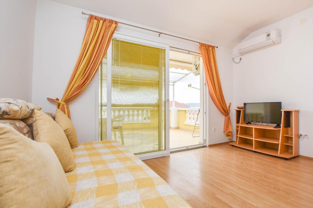ביוגראד נה מורו Apartments Dandelion מראה חיצוני תמונה