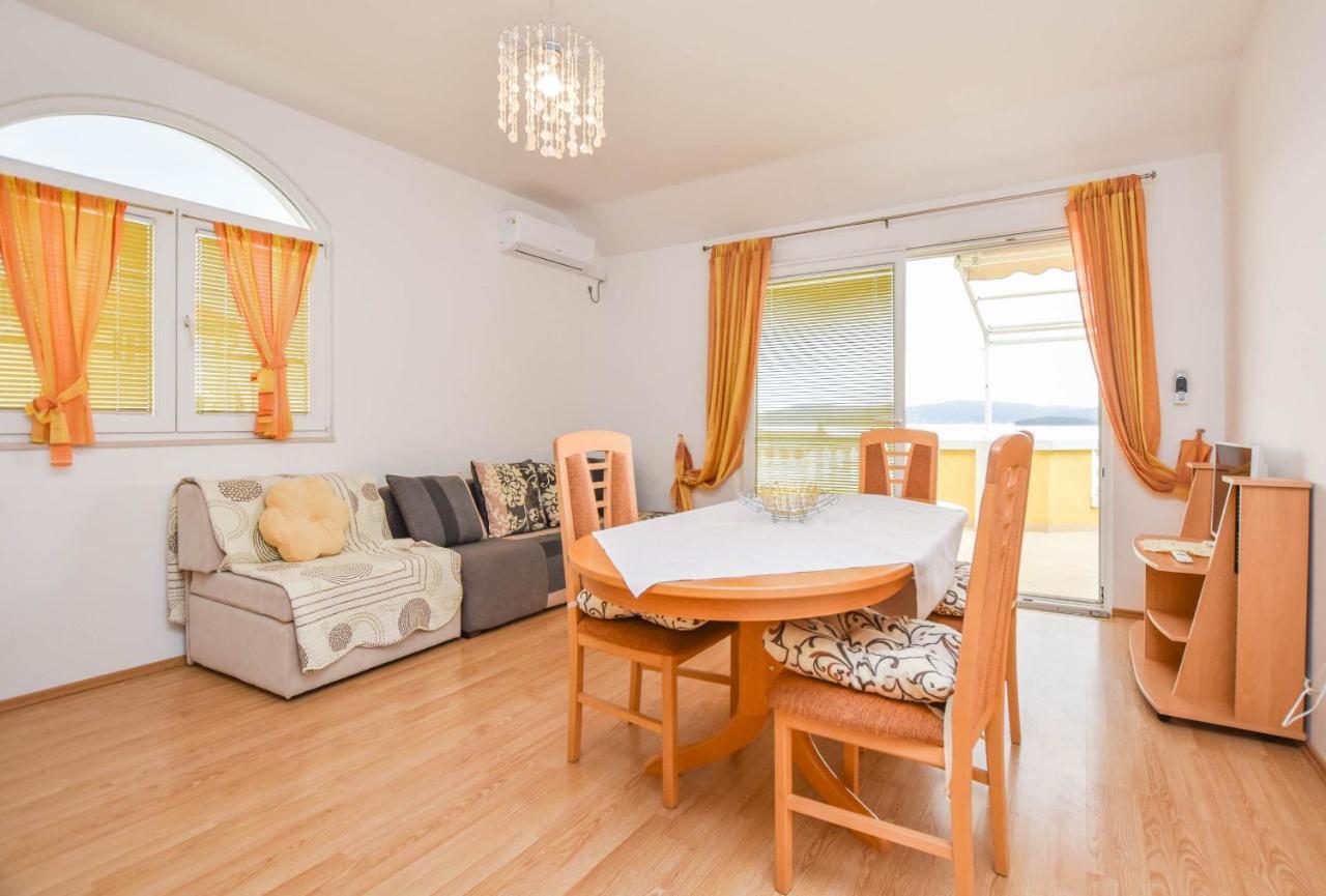 ביוגראד נה מורו Apartments Dandelion מראה חיצוני תמונה