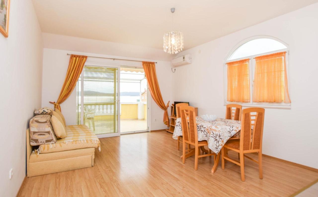 ביוגראד נה מורו Apartments Dandelion מראה חיצוני תמונה
