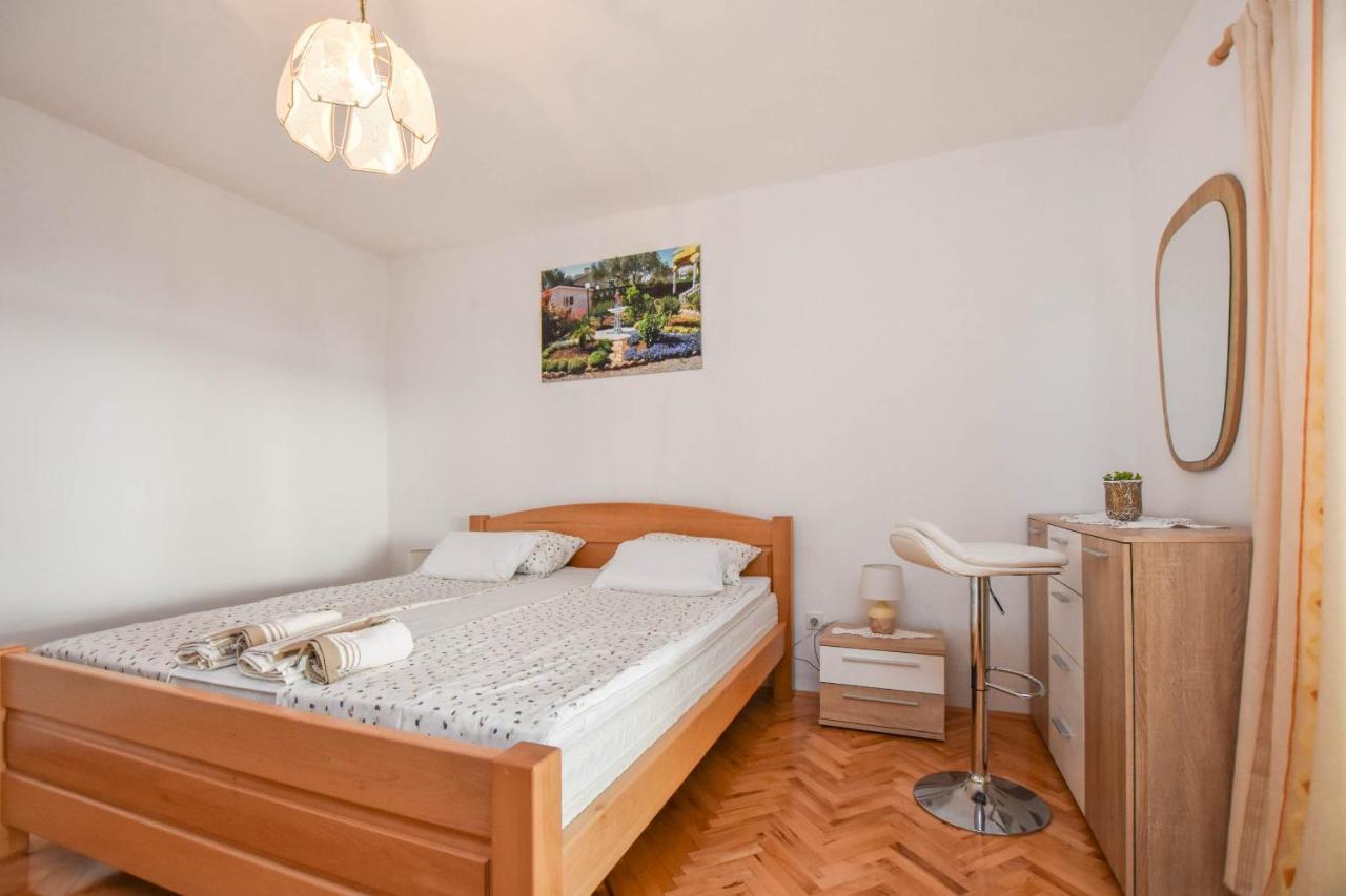 ביוגראד נה מורו Apartments Dandelion מראה חיצוני תמונה