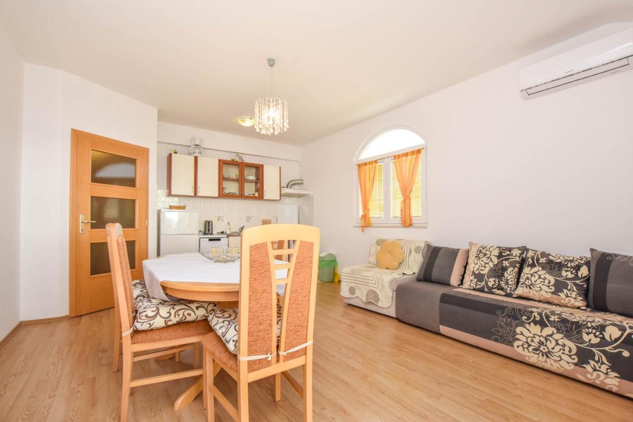 ביוגראד נה מורו Apartments Dandelion מראה חיצוני תמונה