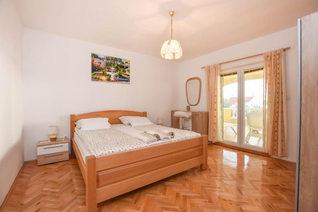 ביוגראד נה מורו Apartments Dandelion מראה חיצוני תמונה